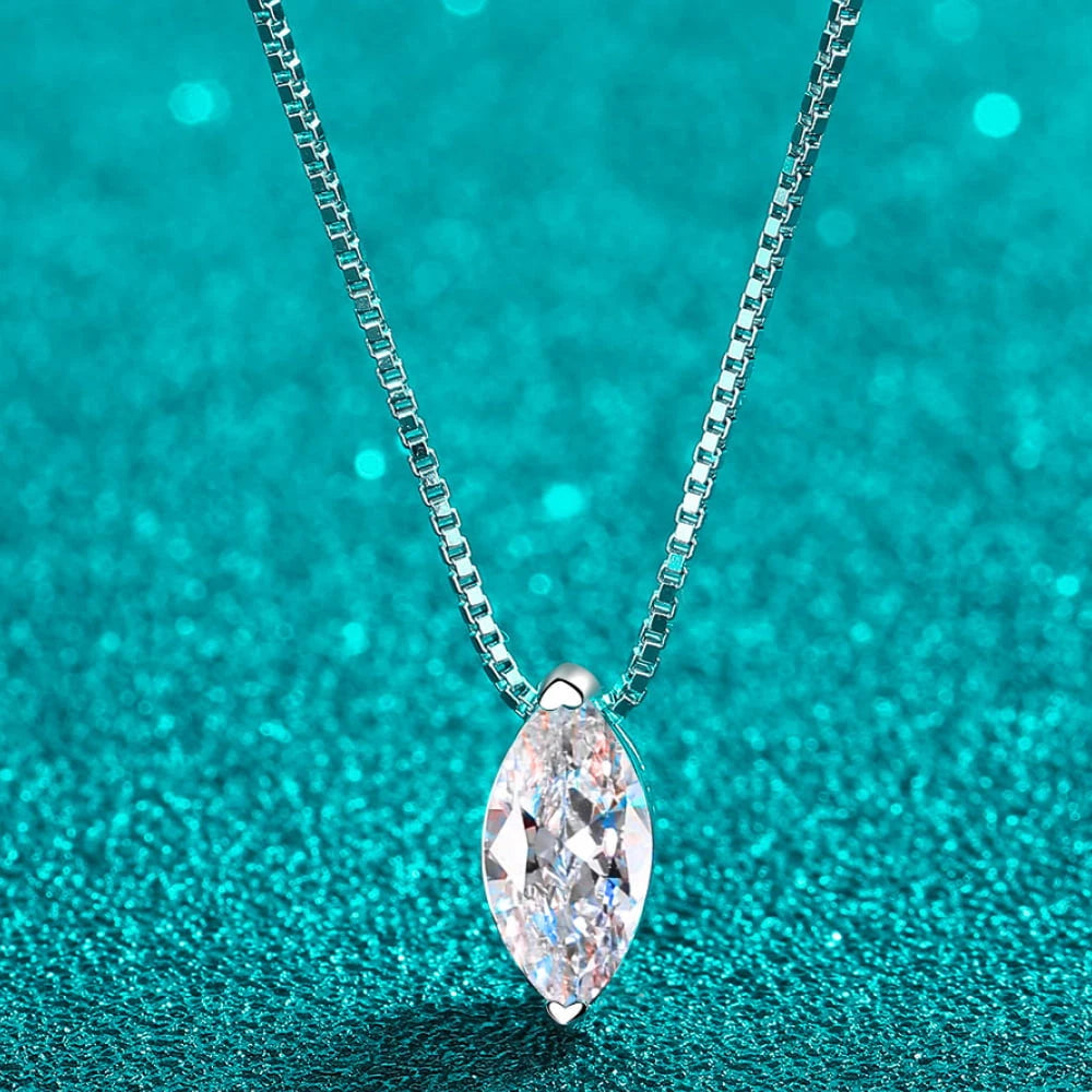 Women's Moissanite Necklace – 1 Carat Minimalist Everyday Style — view 4